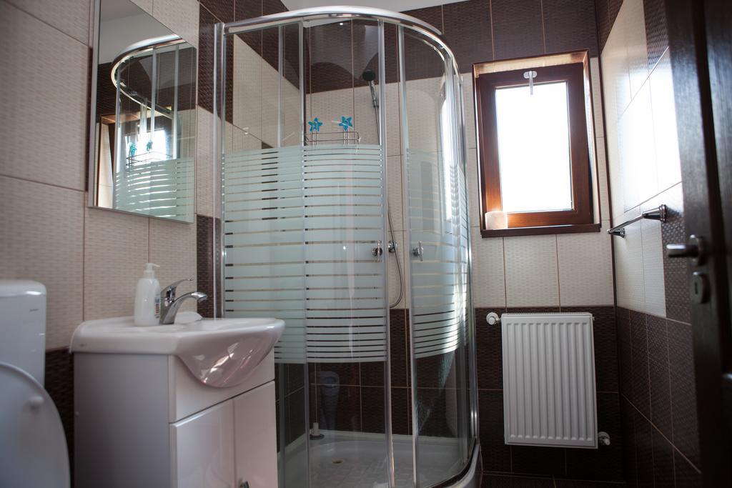 Pensiunea Royal Garden Hotell Sîmbăta de Sus Exteriör bild